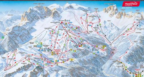 a map of a ski resort in the mountains at Ferienwohnung Unsere Mühle in Kirchbach