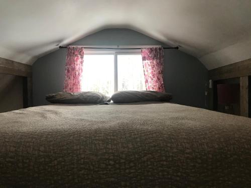 The Tiny Barn House – Photos 4