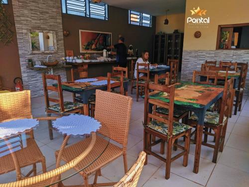 מסעדה או מקום אחר לאכול בו ב-Pousada Pontal das Estrelas