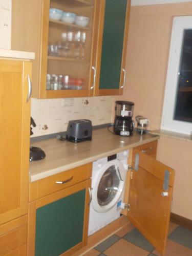 Een keuken of kitchenette bij Ferienwohnung Wolf