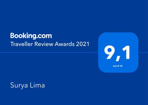 Certificado, premio, señal o documento que está expuesto en Surya Lima