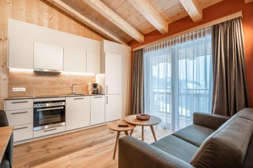 Kuchyňa alebo kuchynka v ubytovaní Naturhaus am Arlberg
