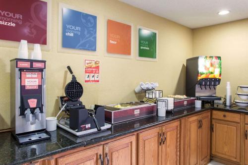 Gambar di galeri bagi Comfort Inn Columbia West di Columbia