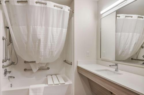 Bagno di WoodSpring Suites Tacoma - Lakewood