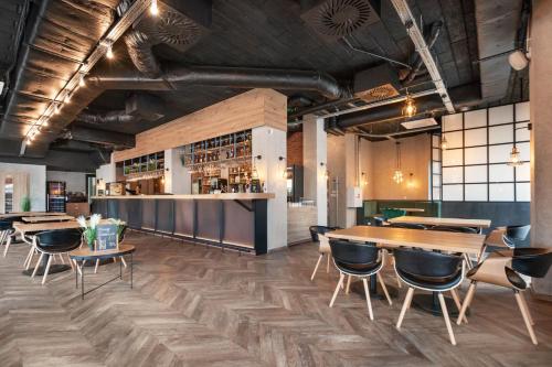 Reštaurácia alebo iné gastronomické zariadenie v ubytovaní Międzyzdroje - Bel Mare Resort - Apartament Prywatny LeBrosina