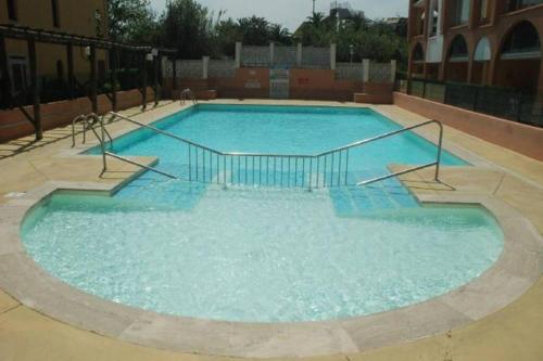 studio avec climatisation WIFI parking piscine