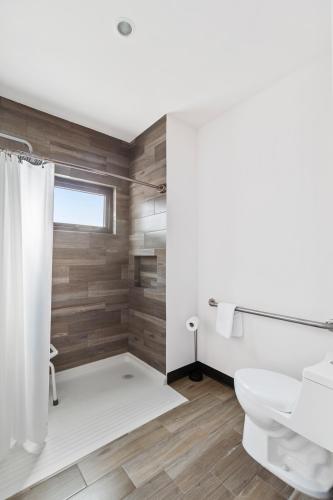 +MS +Suite Loft Accesible +Ubicadísimo +Carretera 57 105Aにあるバスルーム