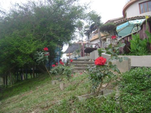 Taman di luar La Pasarela
