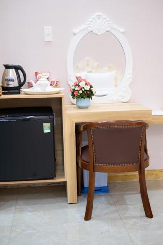 Η κουζίνα ή μικρή κουζίνα στο Quoc Vinh Hotel
