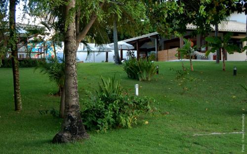 Taman di luar Hotel Pousada Salvador Paradise