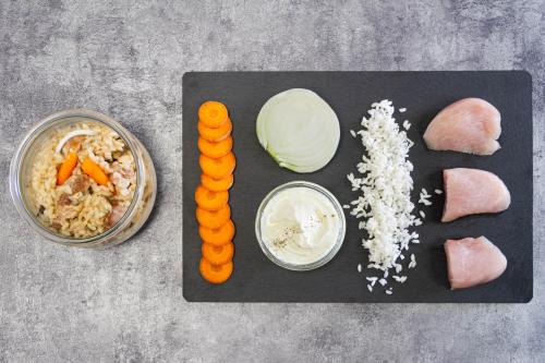 ホテルの敷地内または近くでの食事または食べ物