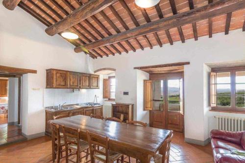 Dapur atau dapur kecil di Villa Cungi con piscina privata