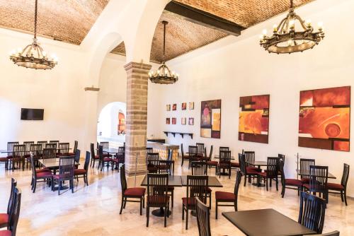 Un restaurante o sitio para comer en Hotel Ex-Hacienda San Xavier