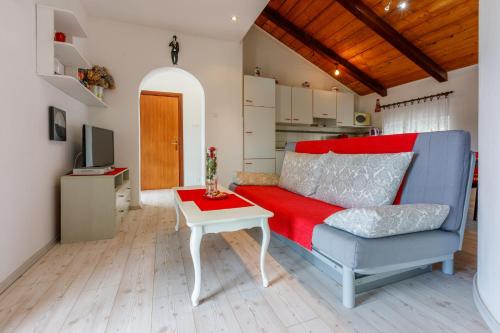 Apartments Ledy