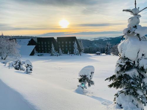 Hotel Tetřeví Boudy kapag winter