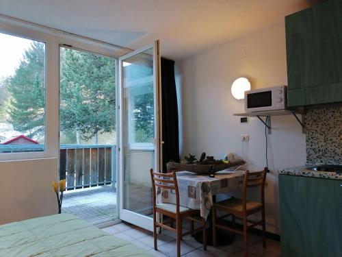 Kuchyň nebo kuchyňský kout v ubytování Residence Lores 2 - Go Vacanze