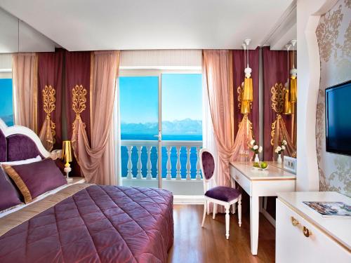 TV/trung tâm giải trí tại La Boutique Hotel & Suites - Adults Only