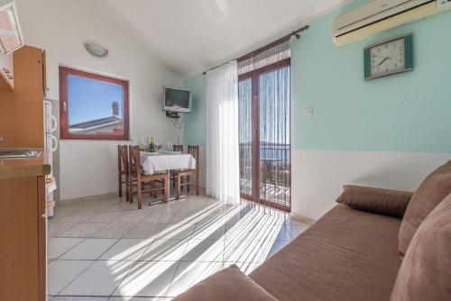 Apartments Pleadin