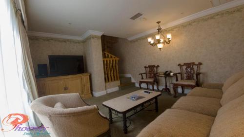 Phoenix Inn Resort – Photos 3