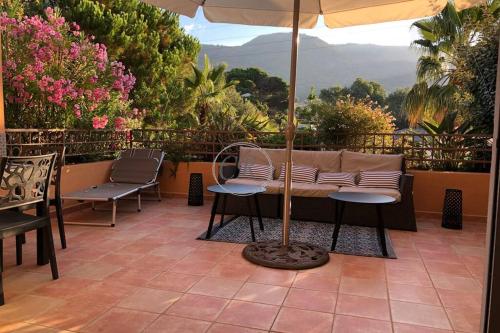 T3 de standing avec grande terrasse vue colline