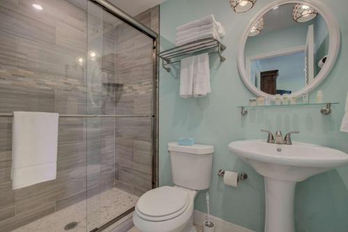 Vannituba majutusasutuses LuLu's Key House Green 1/1 Upstairs