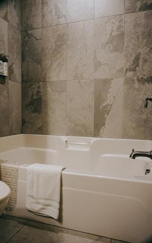 Amity Flats – Photos 3