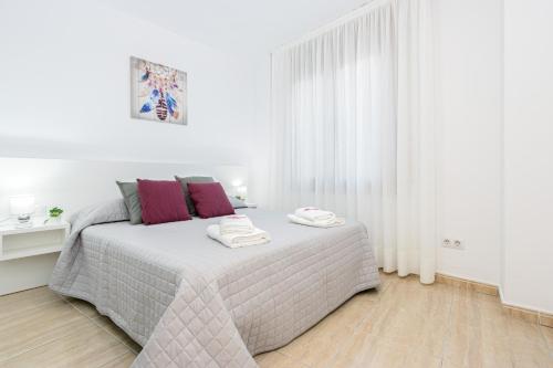 Apart-rent Apartamento Av Rhode 1º 2009 cerca de la playa con parking y wifi