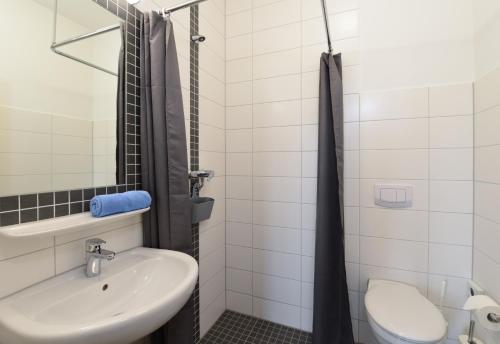 Ett badrum på Haus Klaarstrand
