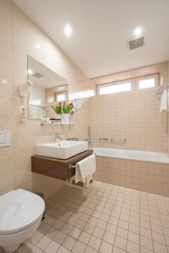 Koupelna v ubytování Hotel Vila Viola