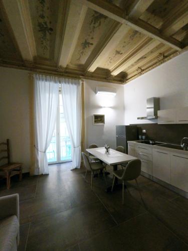 questo rinascimento CASA NEWMAN