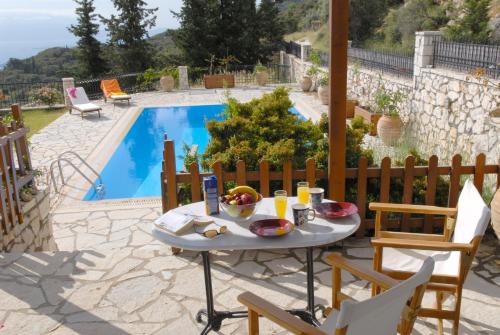 Kolam renang di atau dekat dengan Lefkada Villas by Omikron Selections
