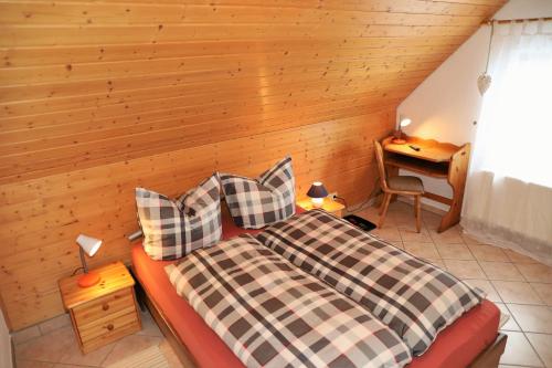 Ένα ή περισσότερα κρεβάτια σε δωμάτιο στο Gästehaus Willaringen