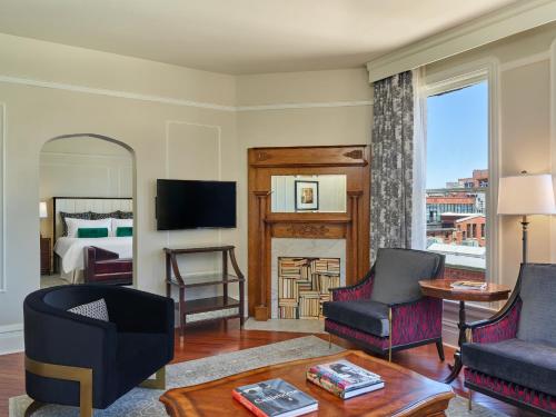 The Oxford Hotel Image