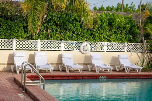 Πισίνα στο ή κοντά στο Comfort Inn Oceanside Deerfield Beach