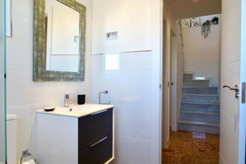 חדר רחצה ב-Puebla Aida High Quality apartment with AMAZING Sea & Golf Views , Mijas Golf