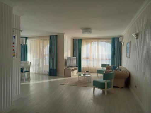 Χώρος καθιστικού στο La Mer Residence