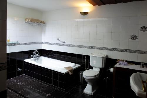 Koupelna v ubytování Raheem Residency