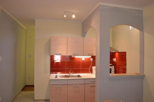 A kitchen or kitchenette at Guest House Joso