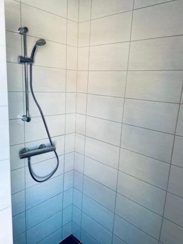 Bilik mandi di Kleines Ferienzimmer Uckermark