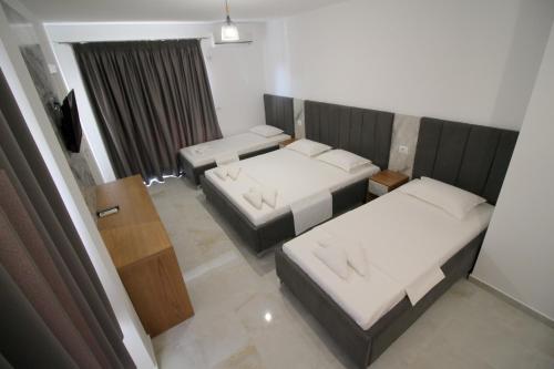 Gallery image of Hotel Four Islands in Ksamil