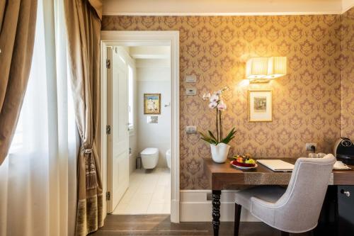 Hotel Moresco Image