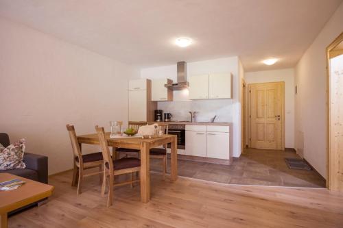 Una cocina o cocineta en Oberfasser
