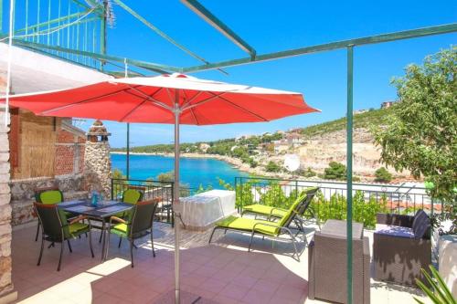 Gallery image of Apartments Roko with sea view 1273 in Primošten