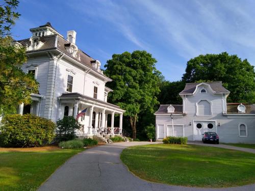 Proctor Mansion Inn