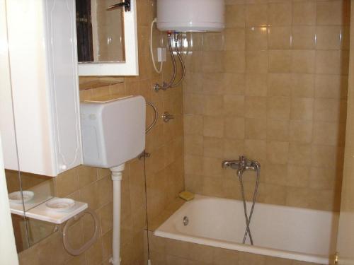 Apartments Zelko - with garden – Photos 3