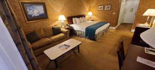 Phoenix Inn Resort – Photos 2