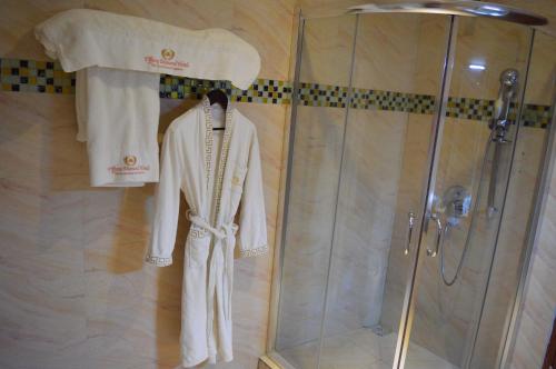 Kupaonica u objektu Tiffany Diamond Hotels - Mtwara