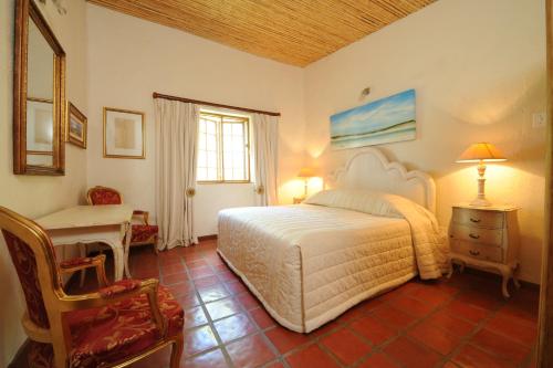 Postel nebo postele na pokoji v ubytování Amberg Country Estate