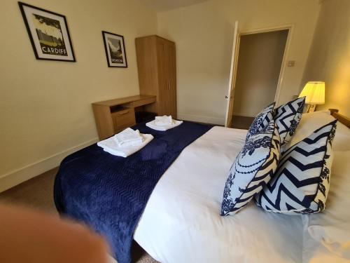 Ty Morgan's Apartments – Photos 3