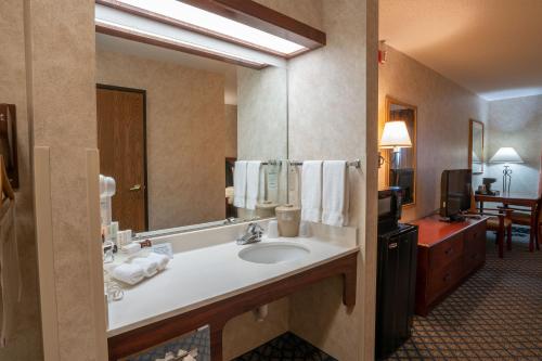 O baie la Miles City Hotel & Suites